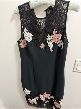 RW&CO. Black Sleeveless Lace Tunic with Pink and Cream Floral Appliqué